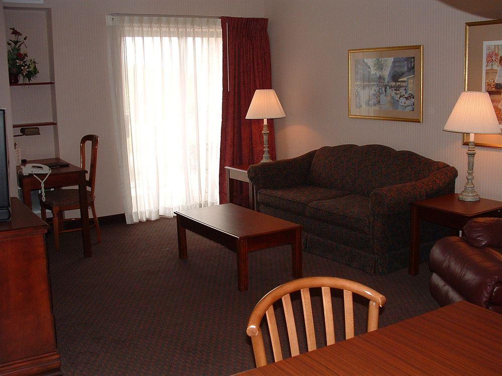 Quality Inn West Lafayette - University Area Bilik gambar